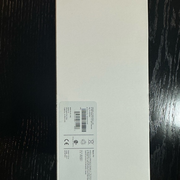 Beats Pill Plus Portable Wireless Speaker - Stereo Bluetooth - Picture 8 of 9